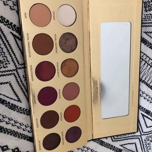 Eyeshadow palette